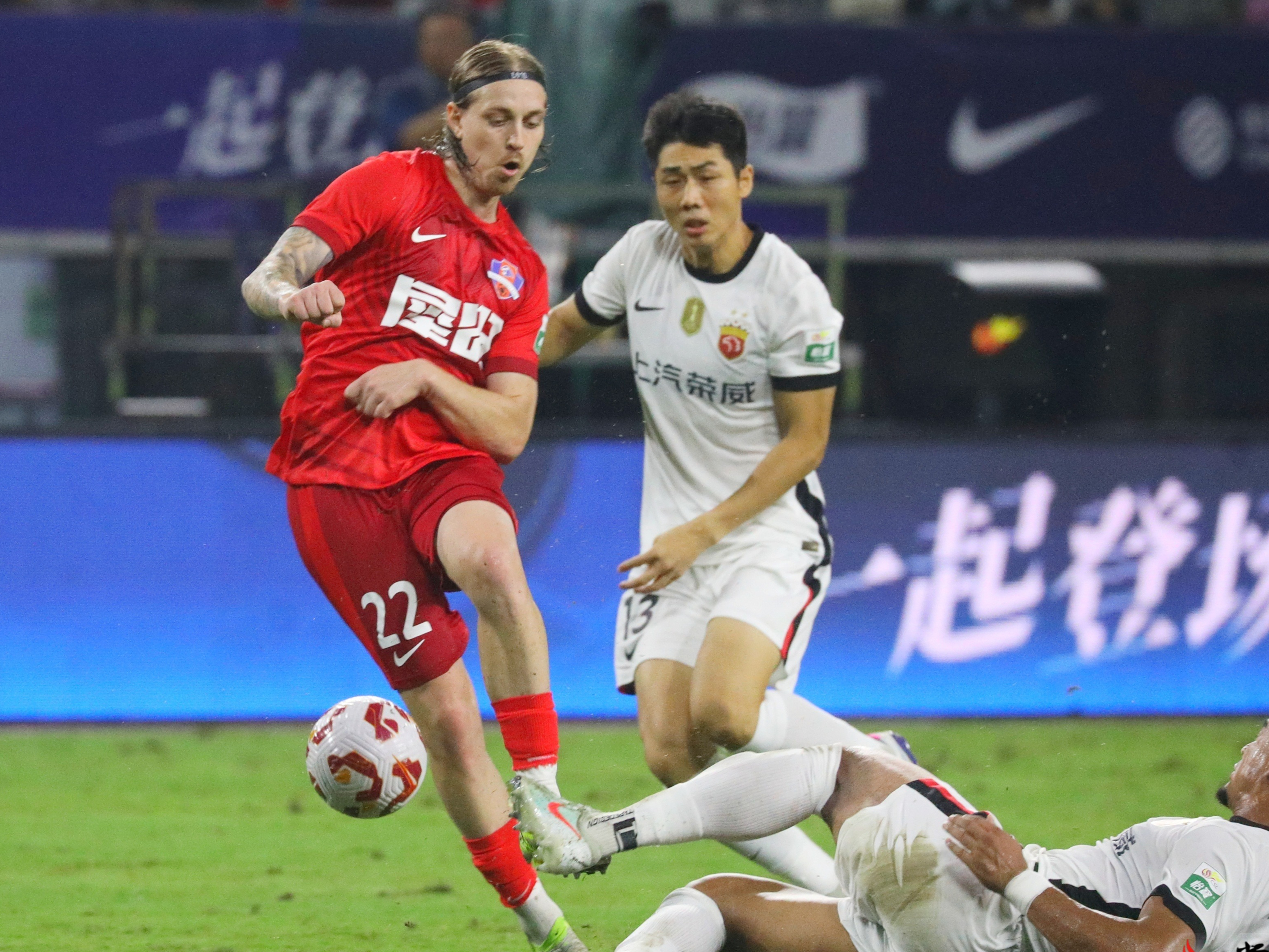 乐鱼-冲刺阶段突围战来临，上海海港围绕葡超门线救险，目标明确，控场能力受关注的简单介绍-乐鱼