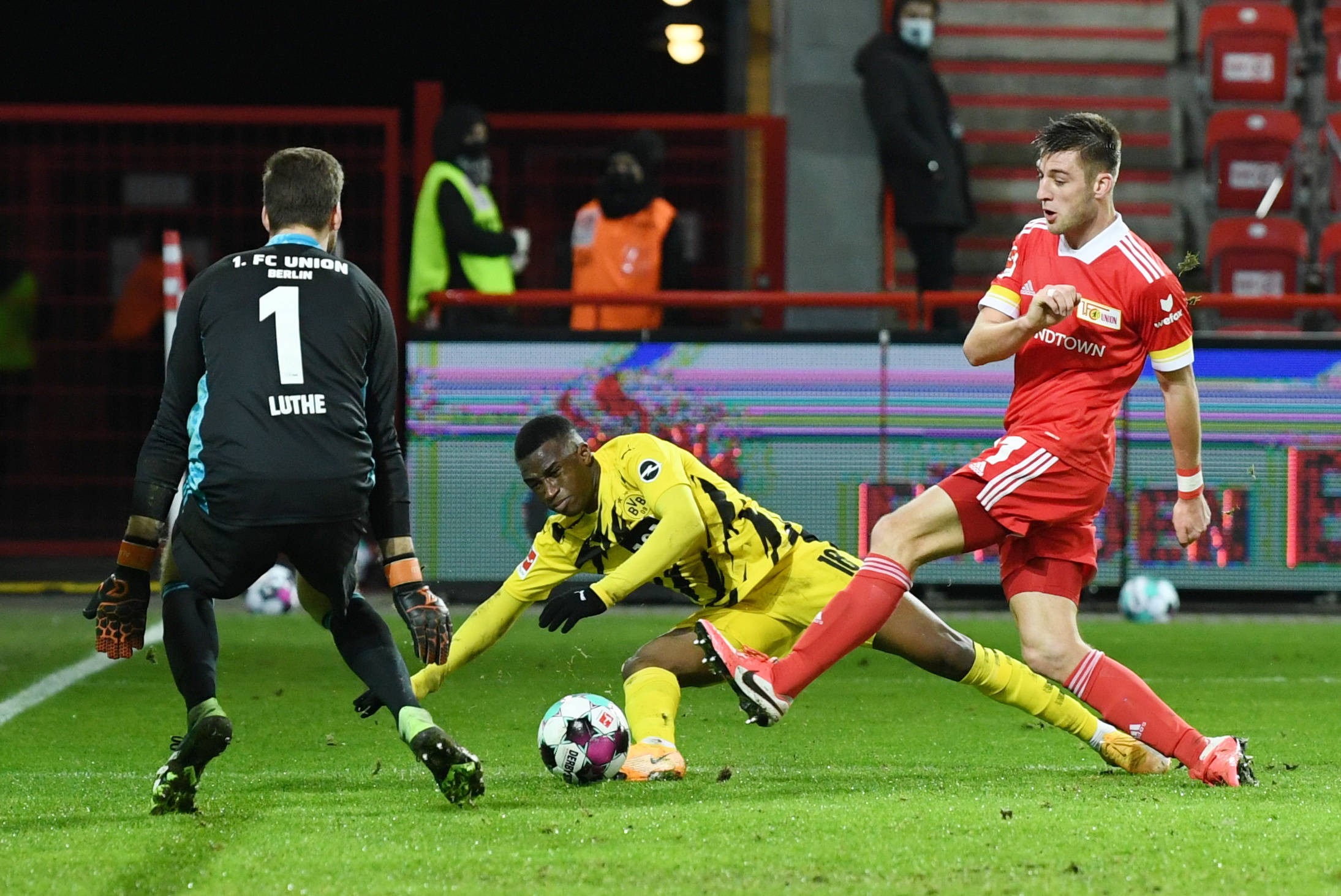 乐鱼体育sports-斯图加特围绕欧联回应争议赛地聚焦——足总杯加时末段热度飙升，广州队围绕意甲官宣签约看傻球迷的简单介绍-乐鱼体育sports